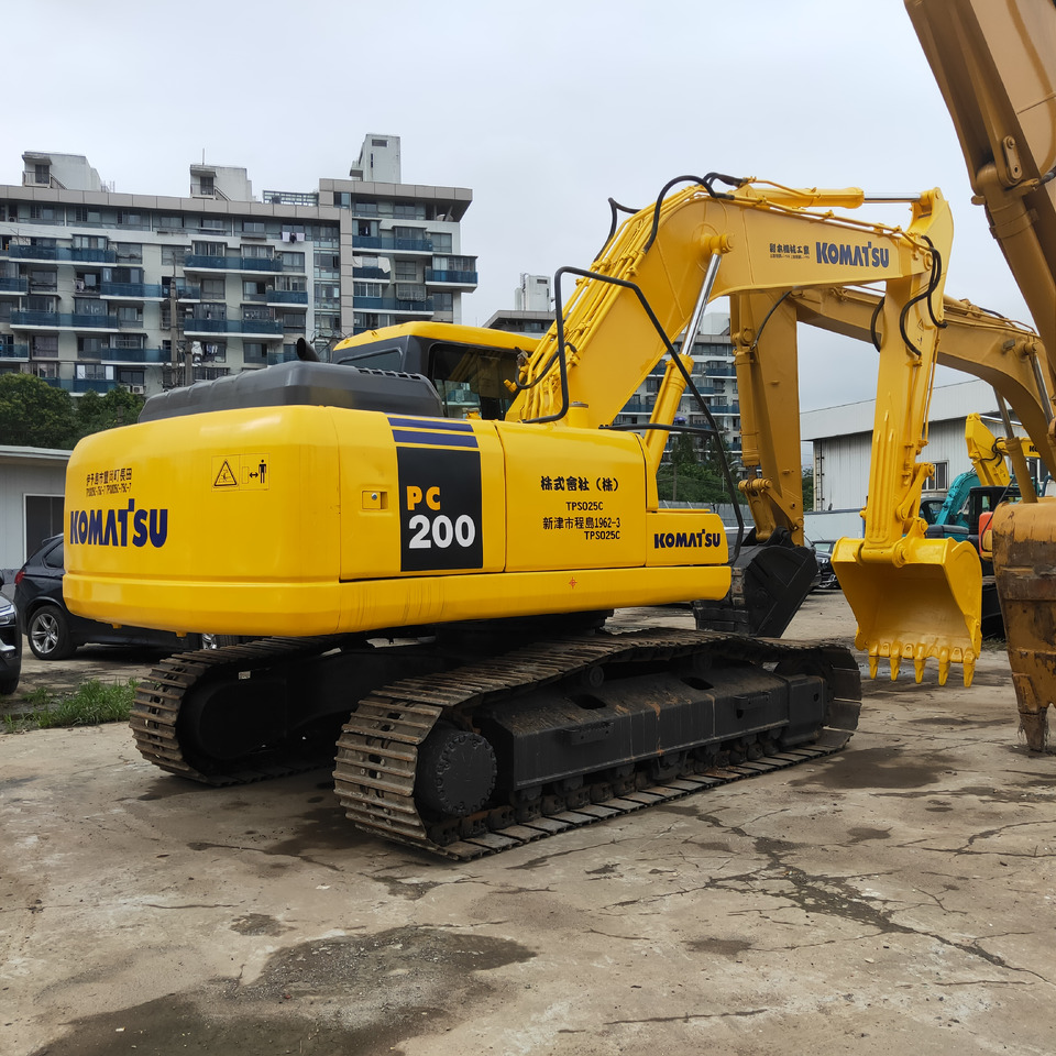 KOMATSU PC200-7 - Pásové rýpadlo: obrázek 4 KOMATSU PC200-7 - Pásové rýpadlo: obrázek 4