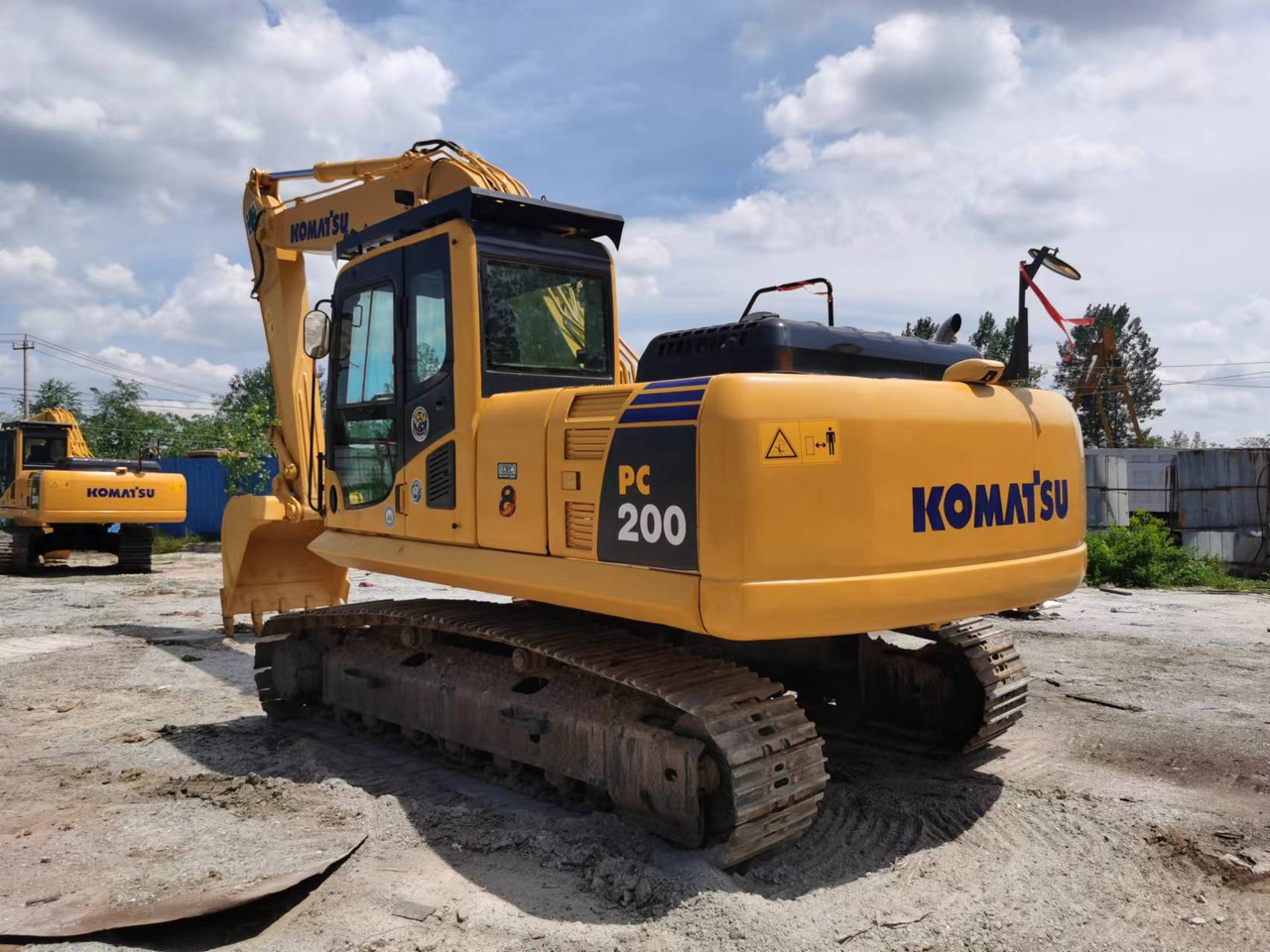 KOMATSU PC200-8 - Pásové rýpadlo: obrázek 5 KOMATSU PC200-8 - Pásové rýpadlo: obrázek 5