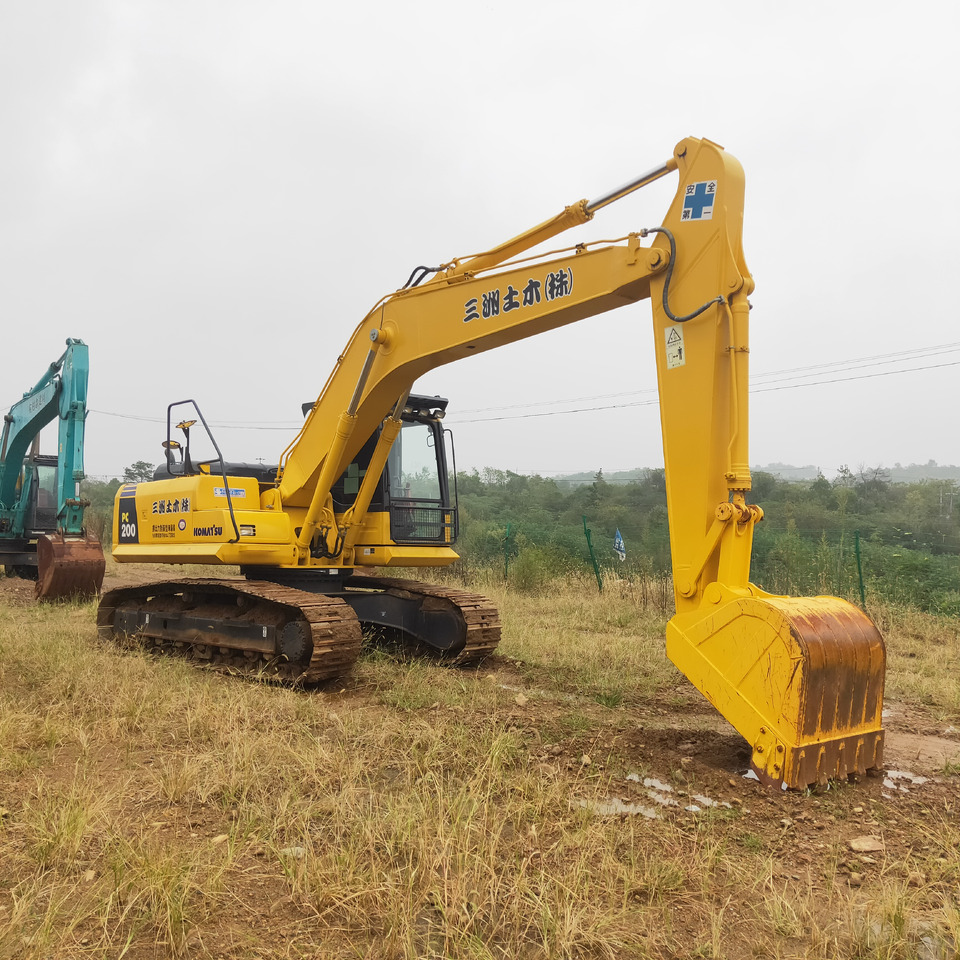KOMATSU PC200-8 - Pásové rýpadlo: obrázek 4 KOMATSU PC200-8 - Pásové rýpadlo: obrázek 4