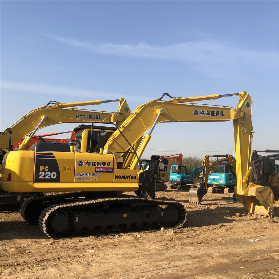 KOMATSU PC220-8 - Pásové rýpadlo: obrázek 4 KOMATSU PC220-8 - Pásové rýpadlo: obrázek 4