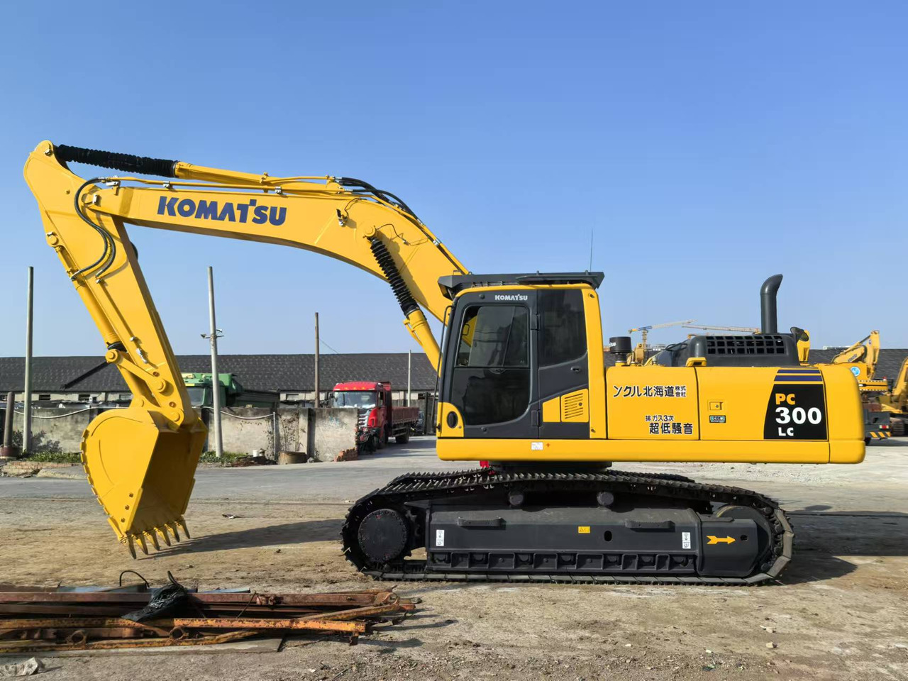 KOMATSU PC300-8 - Pásové rýpadlo: obrázek 1 KOMATSU PC300-8 - Pásové rýpadlo: obrázek 1