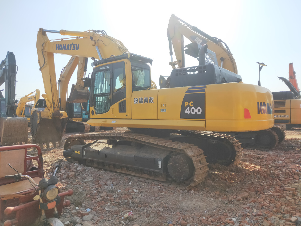 KOMATSU PC400-8 - Pásové rýpadlo: obrázek 3 KOMATSU PC400-8 - Pásové rýpadlo: obrázek 3
