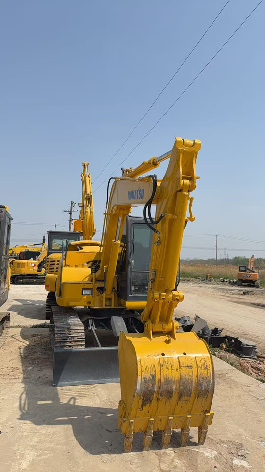 KOMATSU PC60 - Pásové rýpadlo: obrázek 3 KOMATSU PC60 - Pásové rýpadlo: obrázek 3