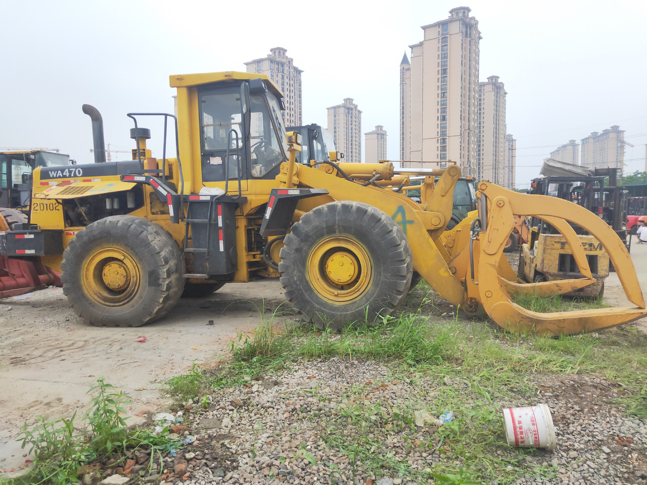 KOMATSU Wheel WA470-3 With a fork - Kolový nakladač: obrázek 2 KOMATSU Wheel WA470-3 With a fork - Kolový nakladač: obrázek 2