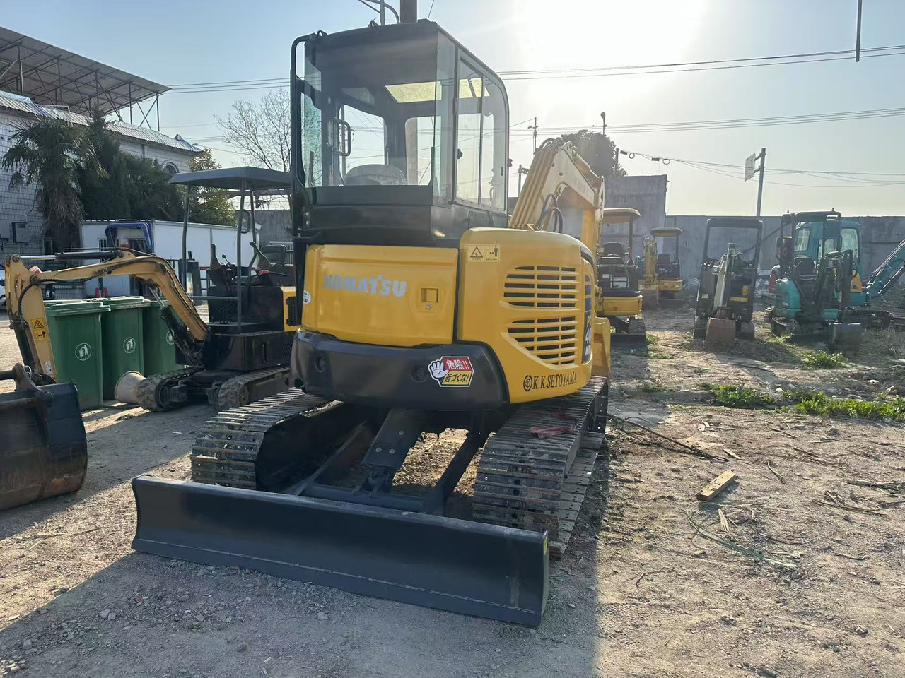 Komatsu PC40MR - Pásové rýpadlo: obrázek 4 Komatsu PC40MR - Pásové rýpadlo: obrázek 4