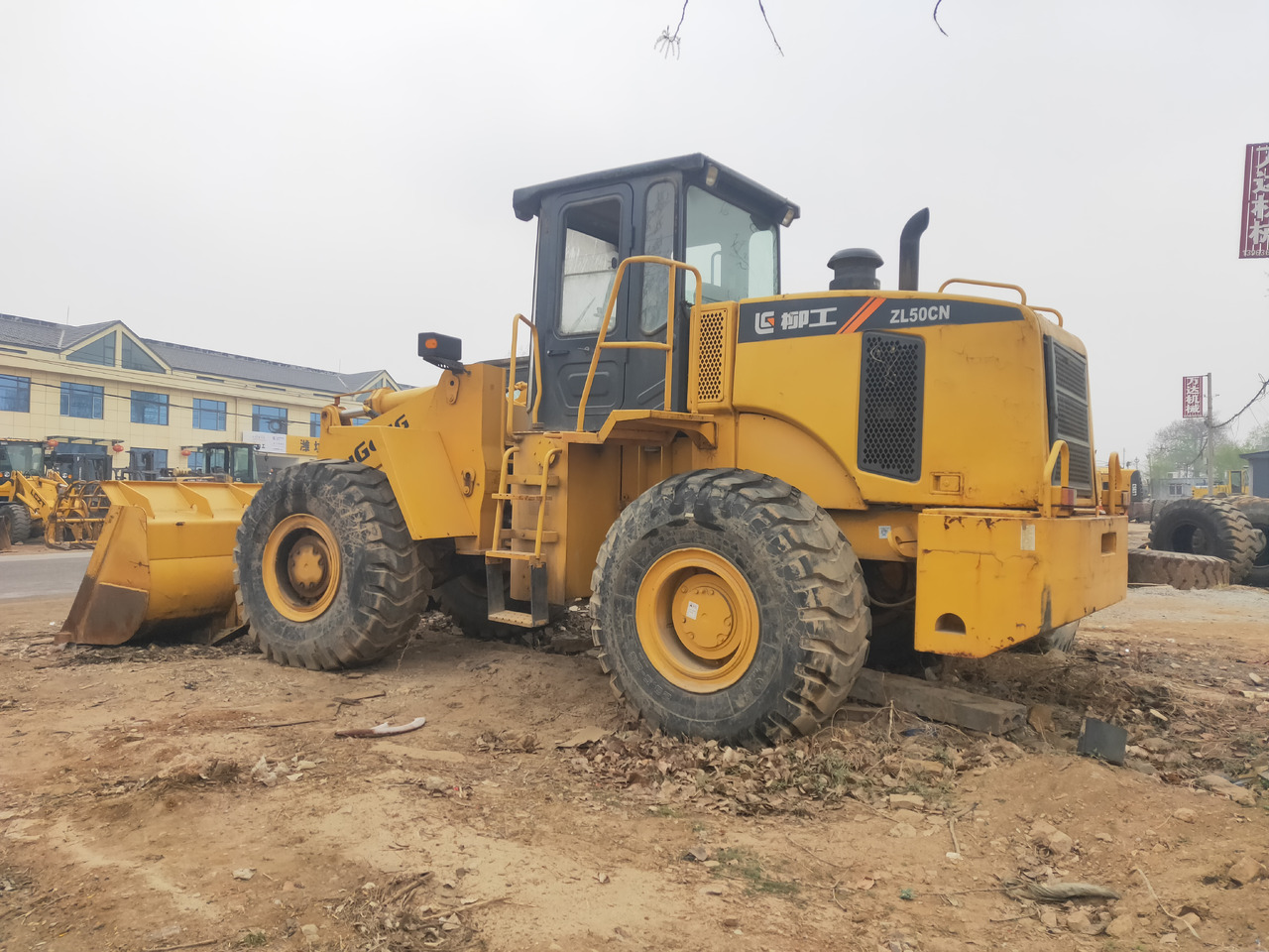 LIUGONG Wheel Loader ZL50CN Click Here for Discount - Kolový nakladač: obrázek 3 LIUGONG Wheel Loader ZL50CN Click Here for Discount - Kolový nakladač: obrázek 3