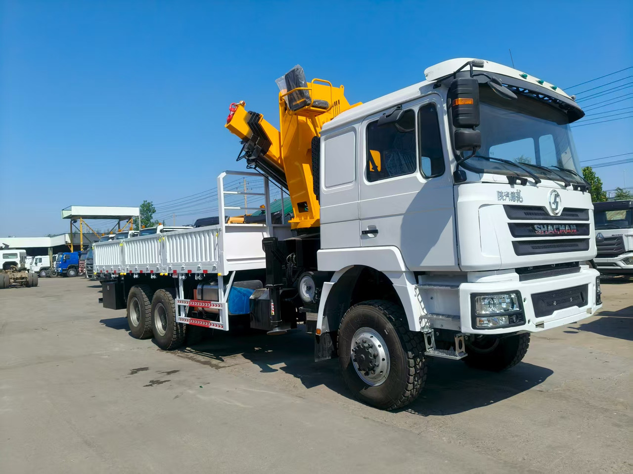 SHACMAN Truck Counted Crane 6x4 Click for Discount - Sklápěč: obrázek 1 SHACMAN Truck Counted Crane 6x4 Click for Discount - Sklápěč: obrázek 1