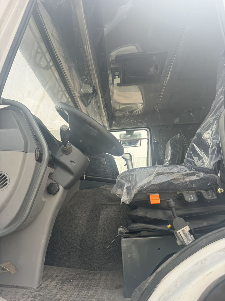 SINOTRUK HOWO 371 6X4 - Sklápěč: obrázek 5 SINOTRUK HOWO 371 6X4 - Sklápěč: obrázek 5