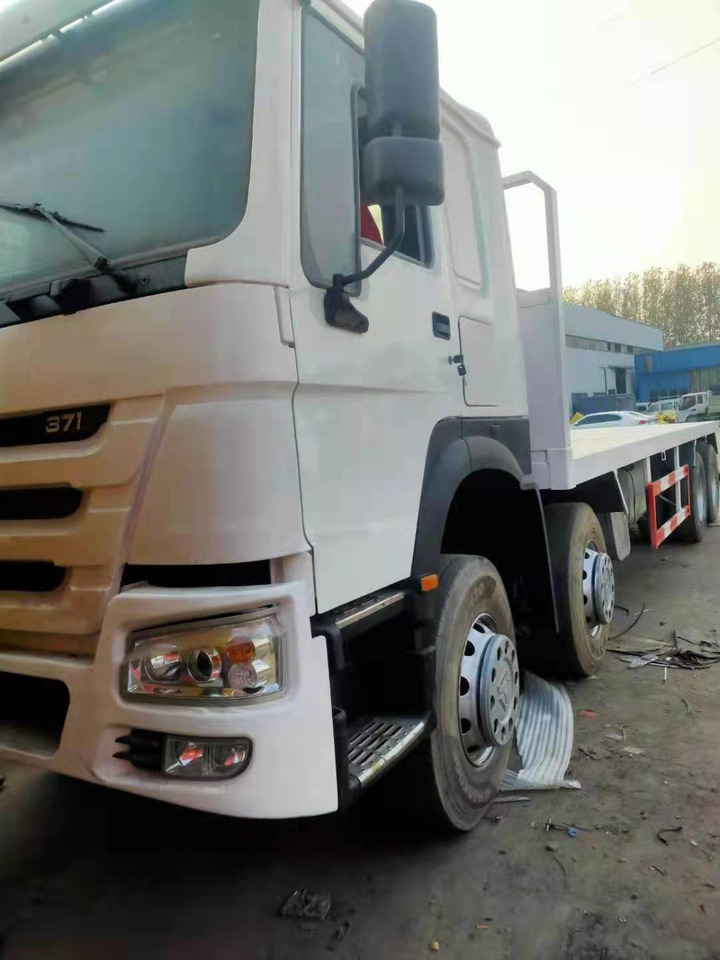 SINOTRUK Howo 371 Fuel Tanker Click Here For DISCOUNT - Cisternové vozidlo: obrázek 4 SINOTRUK Howo 371 Fuel Tanker Click Here For DISCOUNT - Cisternové vozidlo: obrázek 4