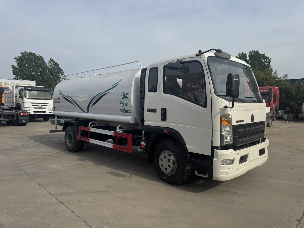 SINOTRUK Howo Water Tanker Click Here For DISCOUNT - Cisternové vozidlo: obrázek 5 SINOTRUK Howo Water Tanker Click Here For DISCOUNT - Cisternové vozidlo: obrázek 5