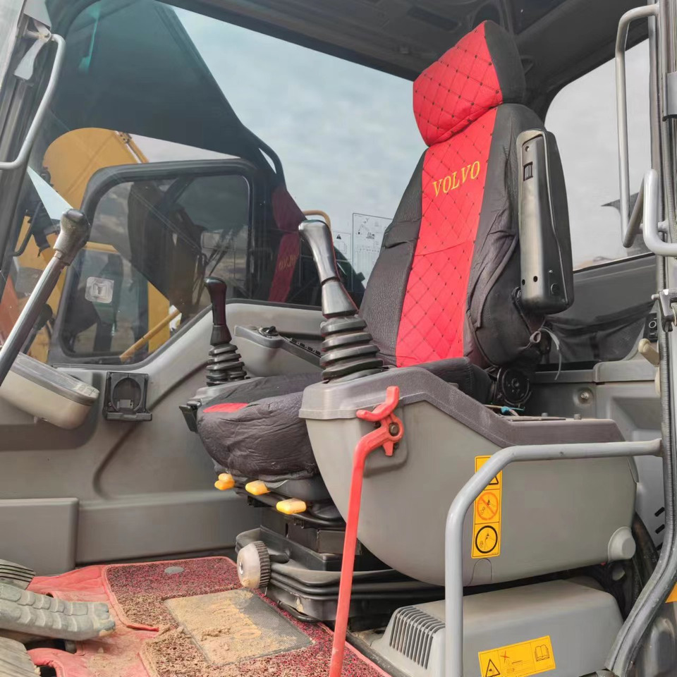 VOLVO Excavator EC240 Click for Discount - Rýpadlo: obrázek 4 VOLVO Excavator EC240 Click for Discount - Rýpadlo: obrázek 4