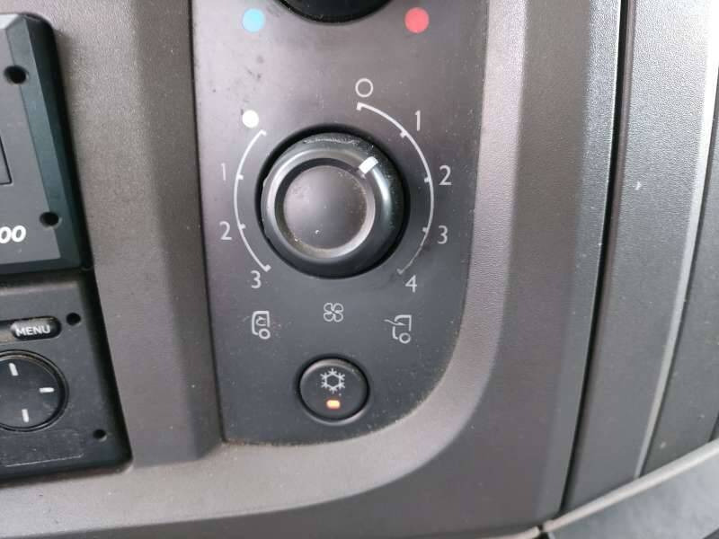 Chladírenský nákladní automobil Camion Porteur FRIGO 19 TONNES 280 CV HAYON CAISSE KLEGE BI TEMP GROUPE CARRIER SUPRA 1150 -12: obrázek 11
