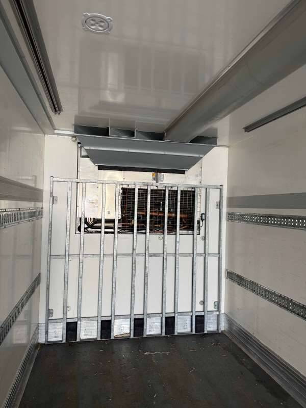 Chladírenský návěs Semi-remorque 3 Essieux FRIGO 38 TONNES HAYON CAISSE CHEREAU GROUPE THERMOKING SLXI SPECTRUM: obrázek 9 Chladírenský návěs Semi-remorque 3 Essieux FRIGO 38 TONNES HAYON CAISSE CHEREAU GROUPE THERMOKING SLXI SPECTRUM: obrázek 9