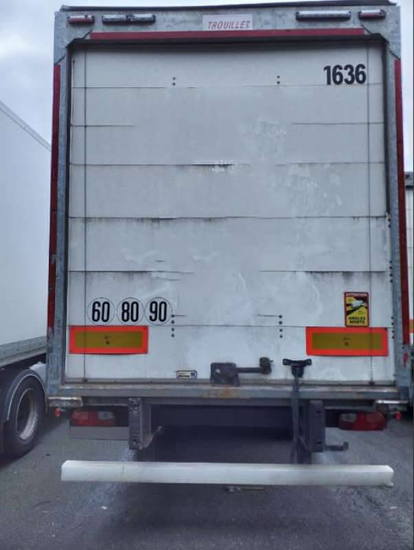 Semi-remorque 3 Essieux SEMI RECONDITONNEE -38 TONNES PORTE RELEVANTE - Skříňový návěs: obrázek 3 Semi-remorque 3 Essieux SEMI RECONDITONNEE -38 TONNES PORTE RELEVANTE - Skříňový návěs: obrázek 3