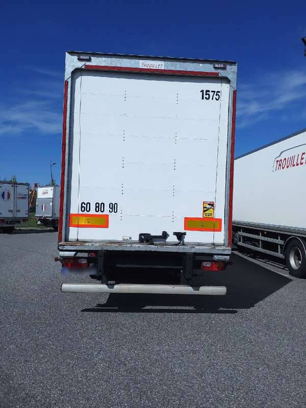 Semi-remorque 3 Essieux SEMI RECONDITONNEE -38 TONNES PORTE RELEVANTE - Skříňový návěs: obrázek 4 Semi-remorque 3 Essieux SEMI RECONDITONNEE -38 TONNES PORTE RELEVANTE - Skříňový návěs: obrázek 4