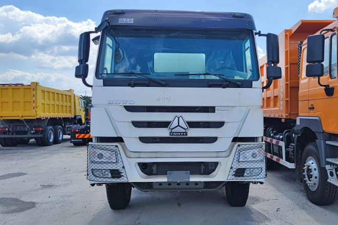 SINOTRUK Howo 400 Diesel Tanker Truck for Sale in Nigeria - Cisternové vozidlo: obrázek 3 SINOTRUK Howo 400 Diesel Tanker Truck for Sale in Nigeria - Cisternové vozidlo: obrázek 3