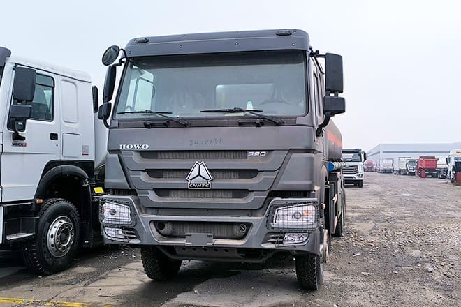 SINOTRUK Howo 6x4 380 Oil Truck for Sale in Mali - Cisternové vozidlo: obrázek 2 SINOTRUK Howo 6x4 380 Oil Truck for Sale in Mali - Cisternové vozidlo: obrázek 2