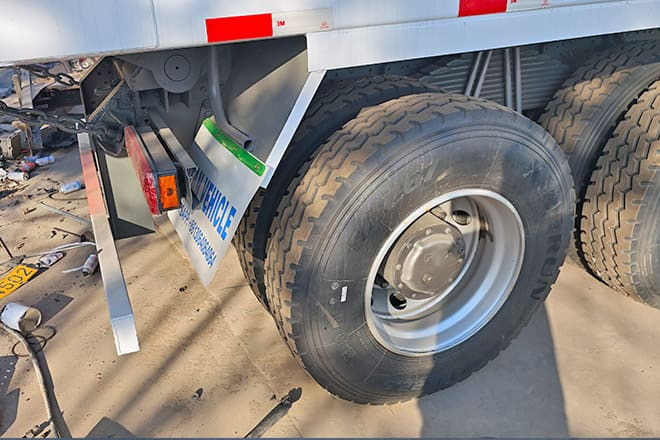 SINOTRUK Sinotruk Howo 371 8x4 Dump Truck for Sale in Libya - Sklápěč: obrázek 5 SINOTRUK Sinotruk Howo 371 8x4 Dump Truck for Sale in Libya - Sklápěč: obrázek 5