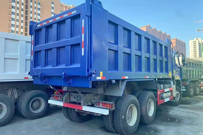 SINOTRUK Sinotruk Howo 380 New Dump Trucks for Sale in Côte d'Ivoire - Sklápěč: obrázek 4 SINOTRUK Sinotruk Howo 380 New Dump Trucks for Sale in Côte d'Ivoire - Sklápěč: obrázek 4