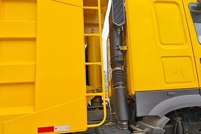 SINOTRUK Used Sinotruk Howo 371 Dump Trucks for Sale in Jamaica - Sklápěč: obrázek 3 SINOTRUK Used Sinotruk Howo 371 Dump Trucks for Sale in Jamaica - Sklápěč: obrázek 3