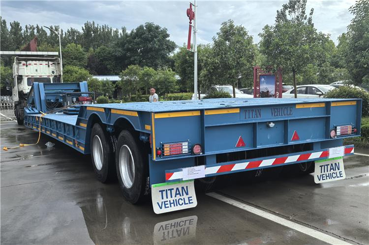 TITAN 2 Axle 80 Ton Detachable Gooseneck Trailer for Sale In Nigeria - Podvalníkový návěs: obrázek 2 TITAN 2 Axle 80 Ton Detachable Gooseneck Trailer for Sale In Nigeria - Podvalníkový návěs: obrázek 2