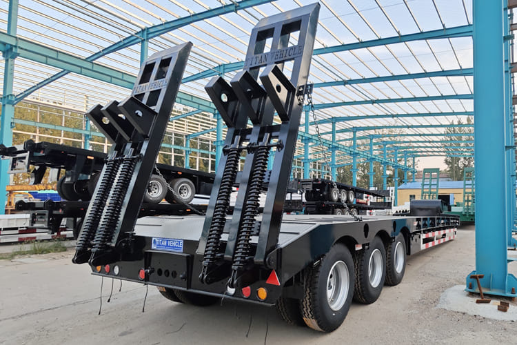 TITAN Low Bed Semi Trailer for Sale in Zambia - Podvalníkový návěs: obrázek 3 TITAN Low Bed Semi Trailer for Sale in Zambia - Podvalníkový návěs: obrázek 3