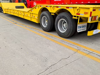 TITAN Rgn Lowboy Trailer for Sale in Zambia - Podvalníkový návěs: obrázek 2 TITAN Rgn Lowboy Trailer for Sale in Zambia - Podvalníkový návěs: obrázek 2