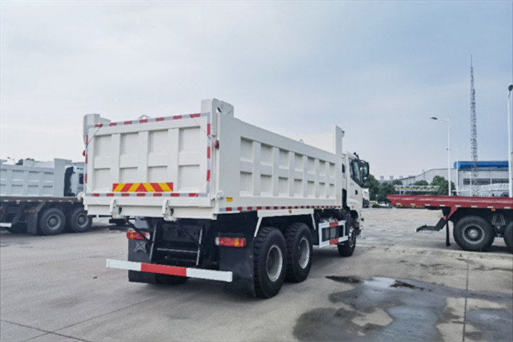 FOTON Foton 6x4 10 Wheeler Tipper truck for Sale in Malawi - Tahač: obrázek 4 FOTON Foton 6x4 10 Wheeler Tipper truck for Sale in Malawi - Tahač: obrázek 4