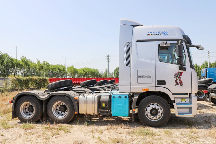 FOTON Foton 6x4 Tractor Head for Sale in Tanzania - Tahač: obrázek 3 FOTON Foton 6x4 Tractor Head for Sale in Tanzania - Tahač: obrázek 3