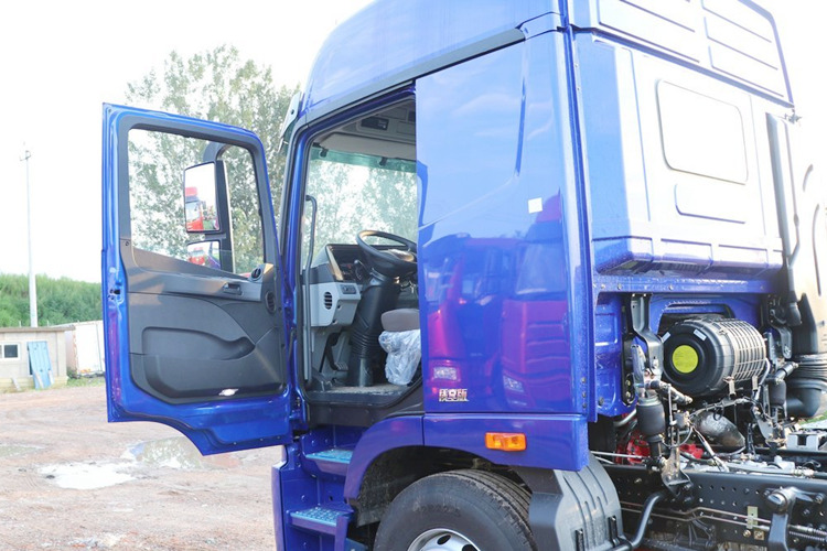 FOTON Foton 8x4 Tractor Head for Sale in Zambia - Tahač: obrázek 4 FOTON Foton 8x4 Tractor Head for Sale in Zambia - Tahač: obrázek 4
