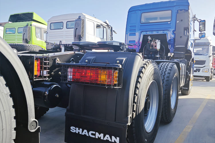 SHACMAN Shacman F3000 Truck Head for Sale in Saudi Arabia - Tahač: obrázek 2 SHACMAN Shacman F3000 Truck Head for Sale in Saudi Arabia - Tahač: obrázek 2