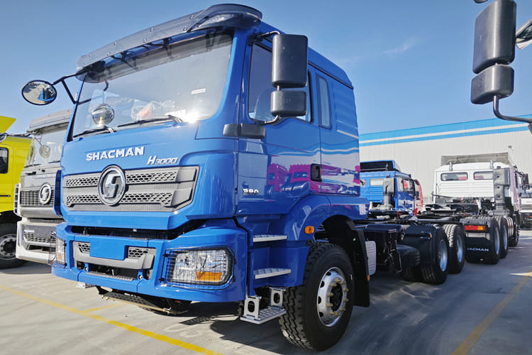 SHACMAN Shacman F3000 Truck Head for Sale in Saudi Arabia - Tahač: obrázek 1 SHACMAN Shacman F3000 Truck Head for Sale in Saudi Arabia - Tahač: obrázek 1