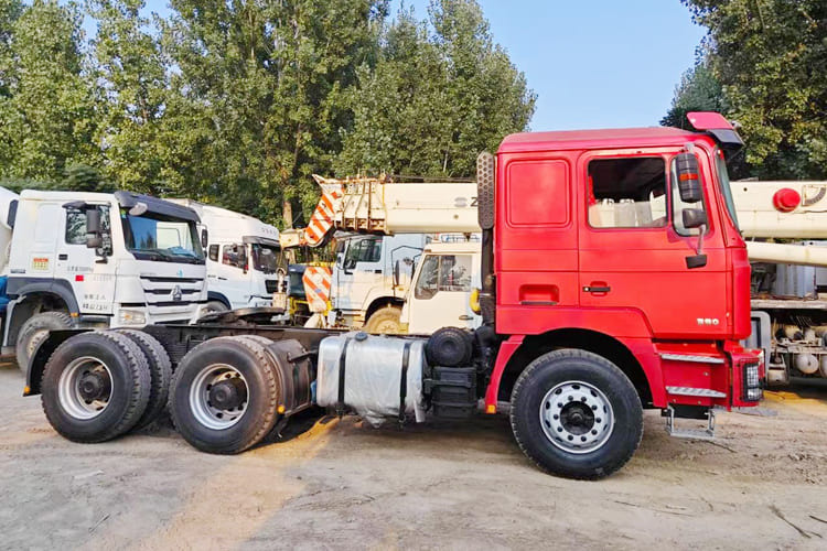 SHACMAN Used Shacman F3000 Truck Head for Sale in Mali - Tahač: obrázek 3 SHACMAN Used Shacman F3000 Truck Head for Sale in Mali - Tahač: obrázek 3