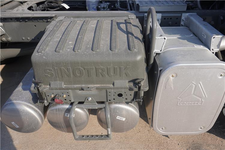 SINOTRUK Howo 430 Truck Head for Sale In Zambia - Tahač: obrázek 5 SINOTRUK Howo 430 Truck Head for Sale In Zambia - Tahač: obrázek 5