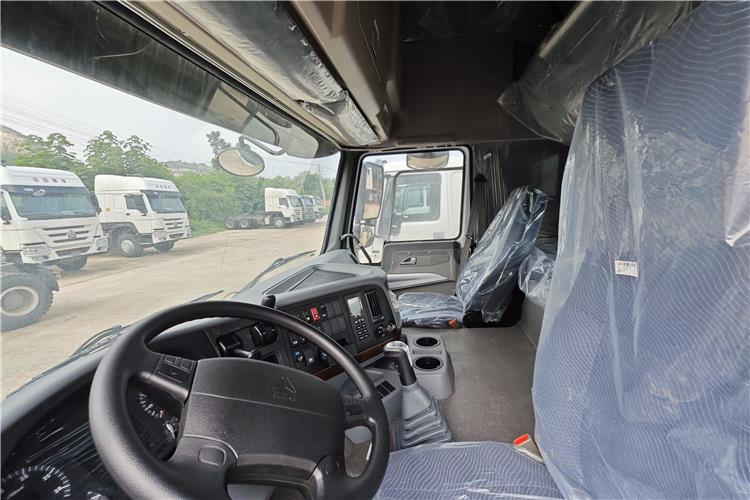 SINOTRUK Used Howo 400hp Tractor Truck for Sale In Nigeria Lagos - Tahač: obrázek 4 SINOTRUK Used Howo 400hp Tractor Truck for Sale In Nigeria Lagos - Tahač: obrázek 4