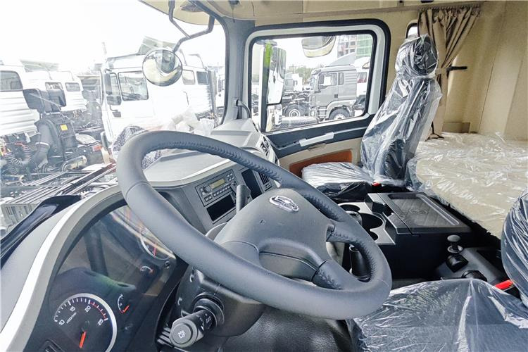 Shacman Shacman X3000 Truck Head 6x4 for Sale In Zambia - Tahač: obrázek 5 Shacman Shacman X3000 Truck Head 6x4 for Sale In Zambia - Tahač: obrázek 5