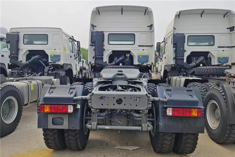 Sinotruk Used Howo Truck 400HP Tractor 6x4 Price for Sale In Tanzania - Tahač: obrázek 2 Sinotruk Used Howo Truck 400HP Tractor 6x4 Price for Sale In Tanzania - Tahač: obrázek 2