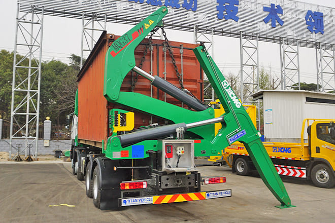 XCMG 20 Ft Side Loader Truck for Sale in Zambia - Kontejnérový podvozek/ Výměnná nástavba: obrázek 4 XCMG 20 Ft Side Loader Truck for Sale in Zambia - Kontejnérový podvozek/ Výměnná nástavba: obrázek 4