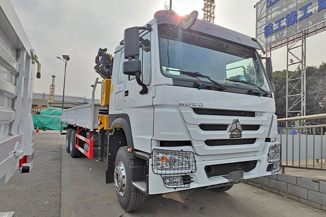 XCMG Folding Boom Truck Crane for Sale in Mexico - Auto s hydraulickou rukou: obrázek 2 XCMG Folding Boom Truck Crane for Sale in Mexico - Auto s hydraulickou rukou: obrázek 2