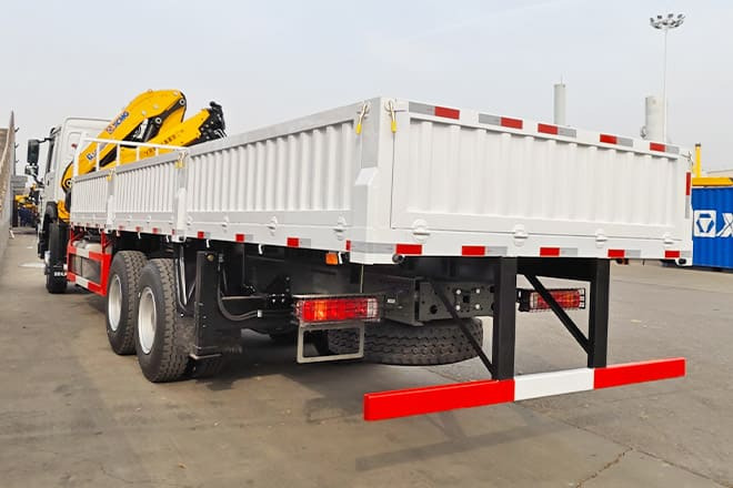 XCMG Folding Boom Truck Crane for Sale in Mexico - Auto s hydraulickou rukou: obrázek 4 XCMG Folding Boom Truck Crane for Sale in Mexico - Auto s hydraulickou rukou: obrázek 4