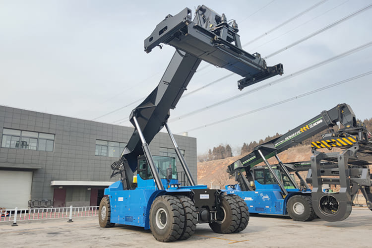 XCMG Reach Stacker Container Handler for sale in Malawi - Kontejnerový manipulátor: obrázek 2 XCMG Reach Stacker Container Handler for sale in Malawi - Kontejnerový manipulátor: obrázek 2