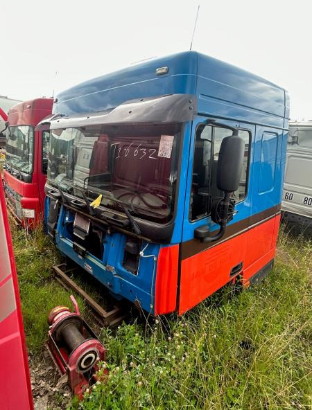 DAF DAF XF105-410 Bleue - Kabina pro Nákladní auto: obrázek 1 DAF DAF XF105-410 Bleue - Kabina pro Nákladní auto: obrázek 1