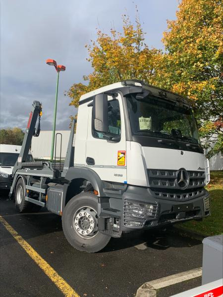 Mercedes Actros 1835 - Ramenový nosič kontajnerov: obrázek 2 Mercedes Actros 1835 - Ramenový nosič kontajnerov: obrázek 2