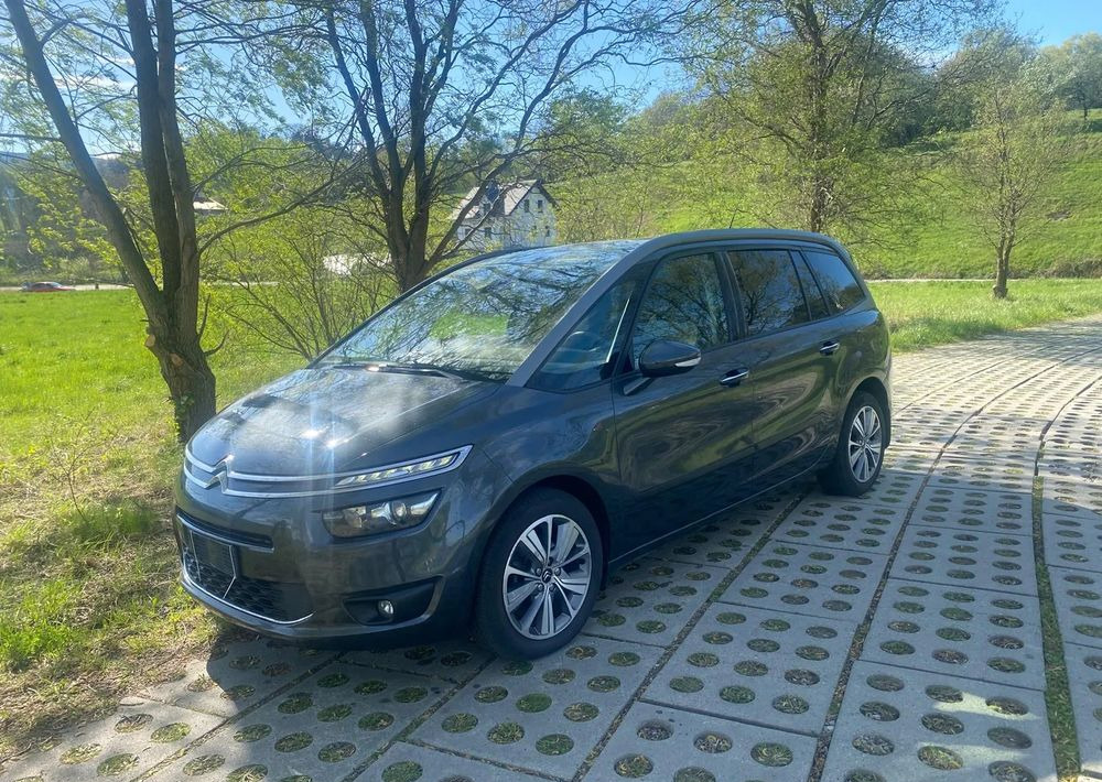 Citroën C4 Grand Picasso BlueHDi 120 EAT6 Selection - Minibus, Mikrobus: obrázek 4 Citroën C4 Grand Picasso BlueHDi 120 EAT6 Selection - Minibus, Mikrobus: obrázek 4