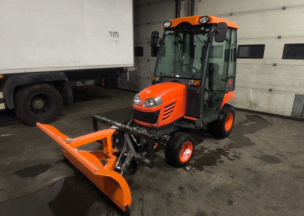 Kubota BX350 4x4 Traktorek komunalny kosiarka pług piaskarka pełen osprzęt - Komunální traktor: obrázek 2 Kubota BX350 4x4 Traktorek komunalny kosiarka pług piaskarka pełen osprzęt - Komunální traktor: obrázek 2
