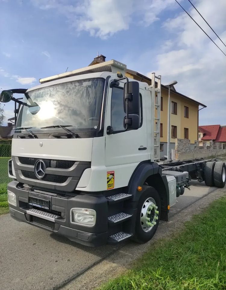 Mercedes-Benz AXOR 1829 rama do zabudowy blokada mostu - Podvozek s kabinou: obrázek 4 Mercedes-Benz AXOR 1829 rama do zabudowy blokada mostu - Podvozek s kabinou: obrázek 4