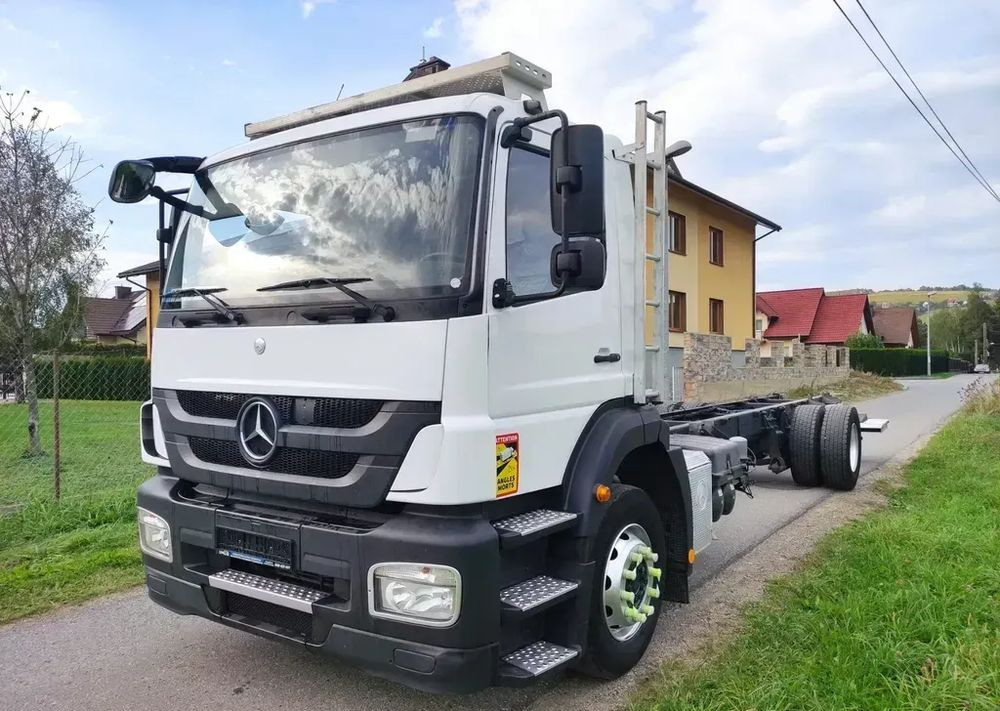 Mercedes-Benz AXOR 1829 rama do zabudowy blokada mostu - Podvozek s kabinou: obrázek 1 Mercedes-Benz AXOR 1829 rama do zabudowy blokada mostu - Podvozek s kabinou: obrázek 1