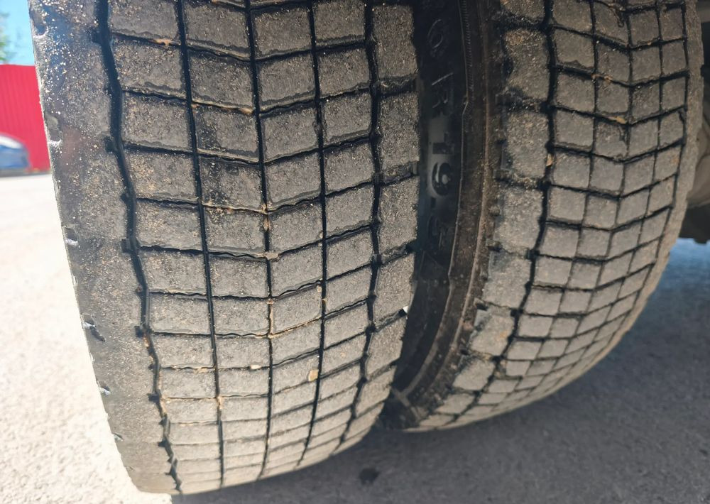 Renault GAMA D 12.210 chłodnia izoterma 14 palet poduszka - Chladírenský nákladní automobil: obrázek 3 Renault GAMA D 12.210 chłodnia izoterma 14 palet poduszka - Chladírenský nákladní automobil: obrázek 3