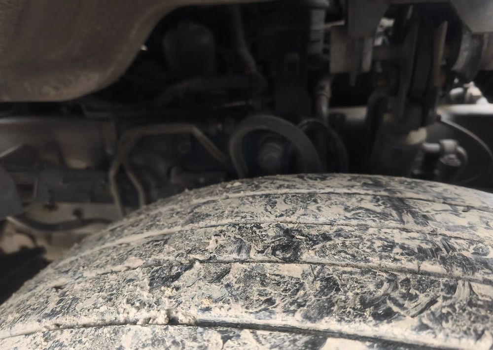 Renault Gama D 18.280 rama do zabudowy poduszka - Podvozek s kabinou: obrázek 4 Renault Gama D 18.280 rama do zabudowy poduszka - Podvozek s kabinou: obrázek 4