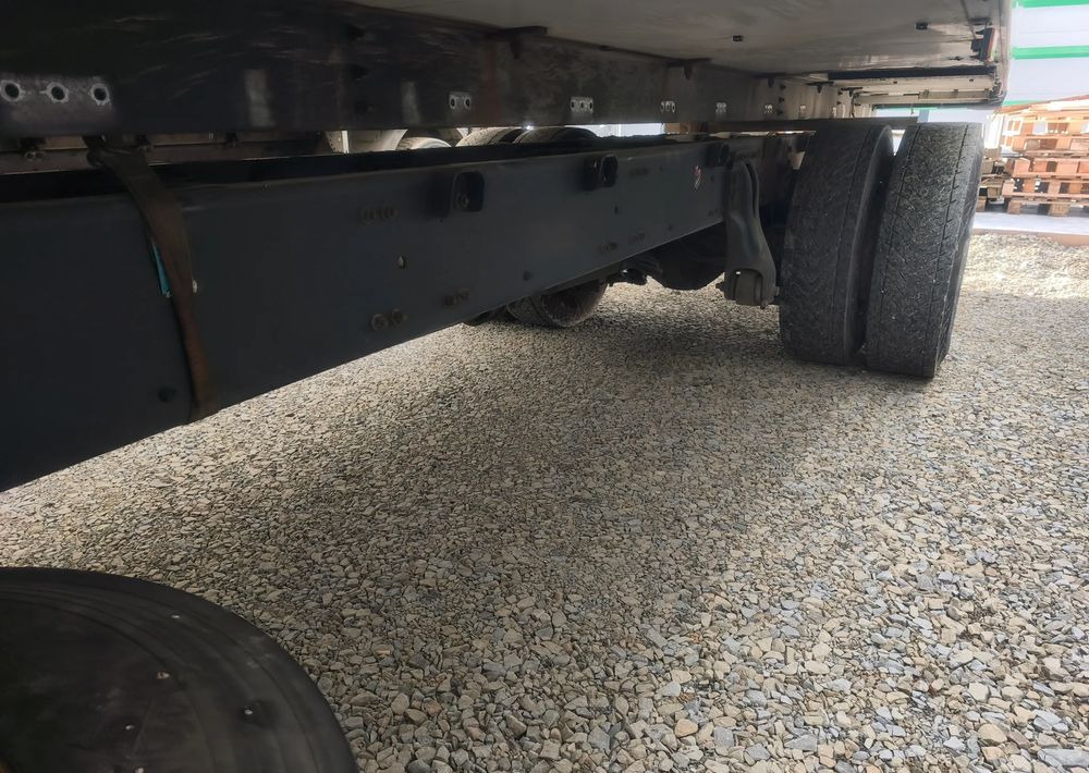 Renault Gama D 18.280 rama do zabudowy poduszka - Podvozek s kabinou: obrázek 5 Renault Gama D 18.280 rama do zabudowy poduszka - Podvozek s kabinou: obrázek 5